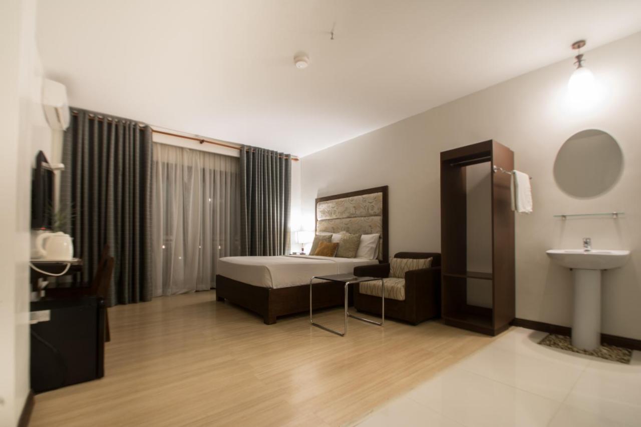 Marzon Hotel Kalibo Eksteriør billede