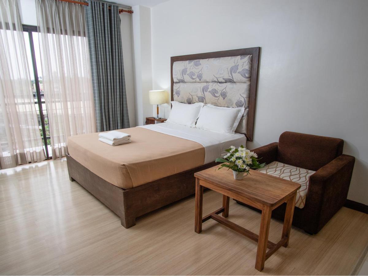 Marzon Hotel Kalibo Eksteriør billede